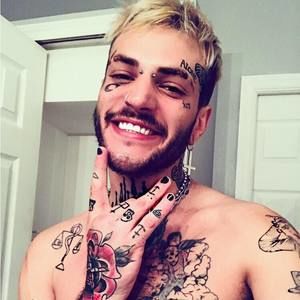 Meet your Posher, Aaron